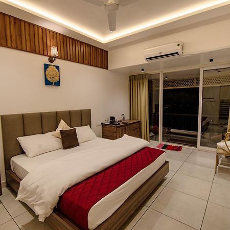 Boulevard Resorts Kakkadampoyil Bagian luar foto